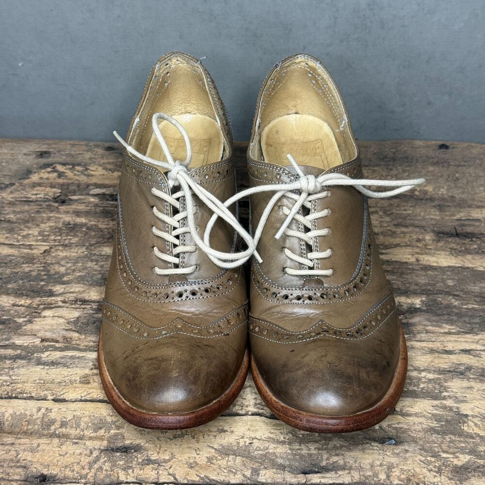 Frye Maggie Leather Wingtip Oxford Block Heels Size 8.5B Brown Perforated Brogue